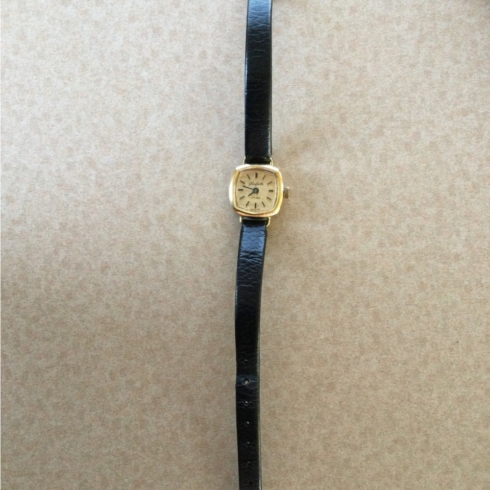 17 jewel square Leather Strap Watch